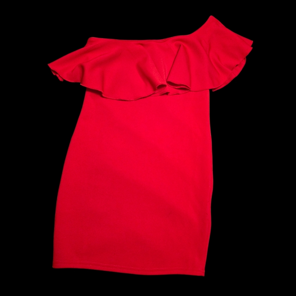 Elegant Red Off-Shoulder Dress